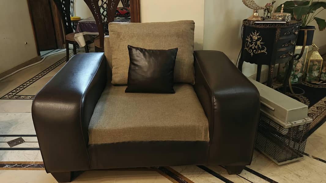 5 seater Sofa 3