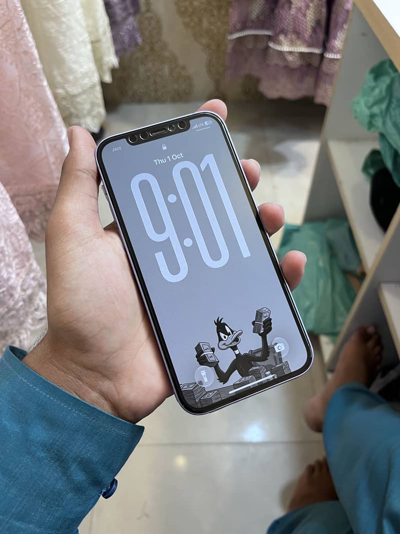 Apple iPhone 12 3