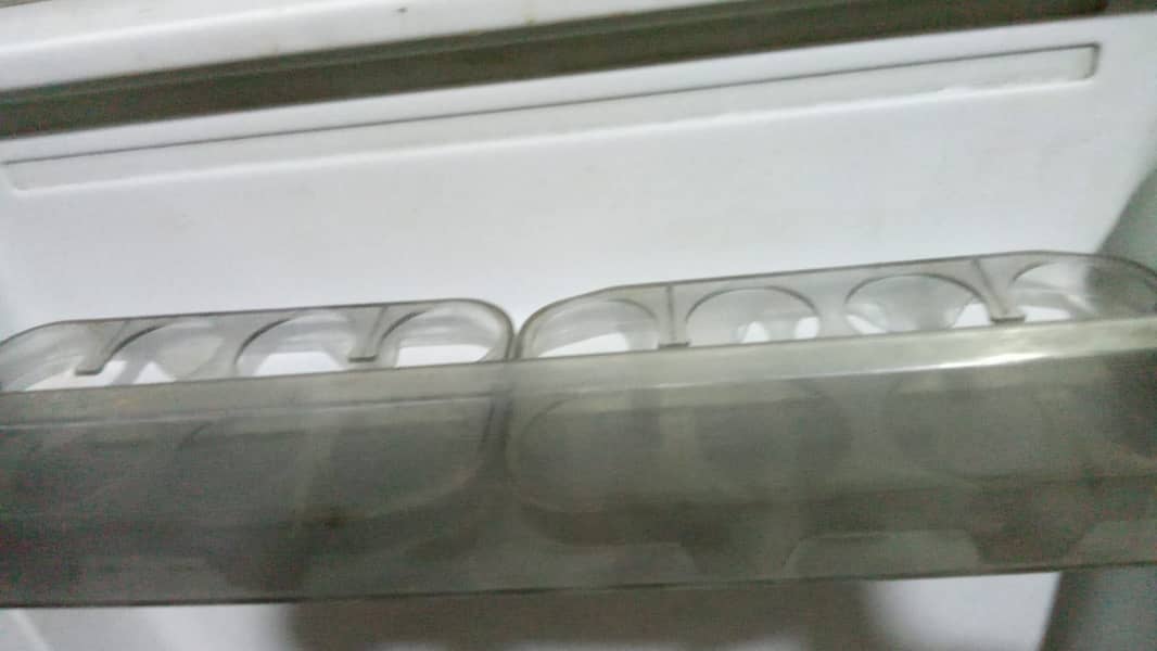 refrigerator 0