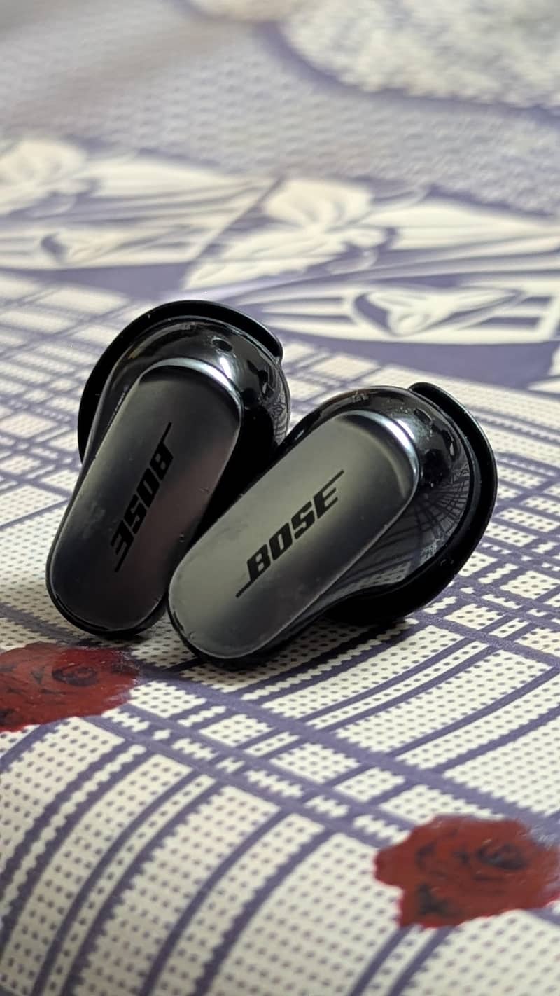 Earbuds 1