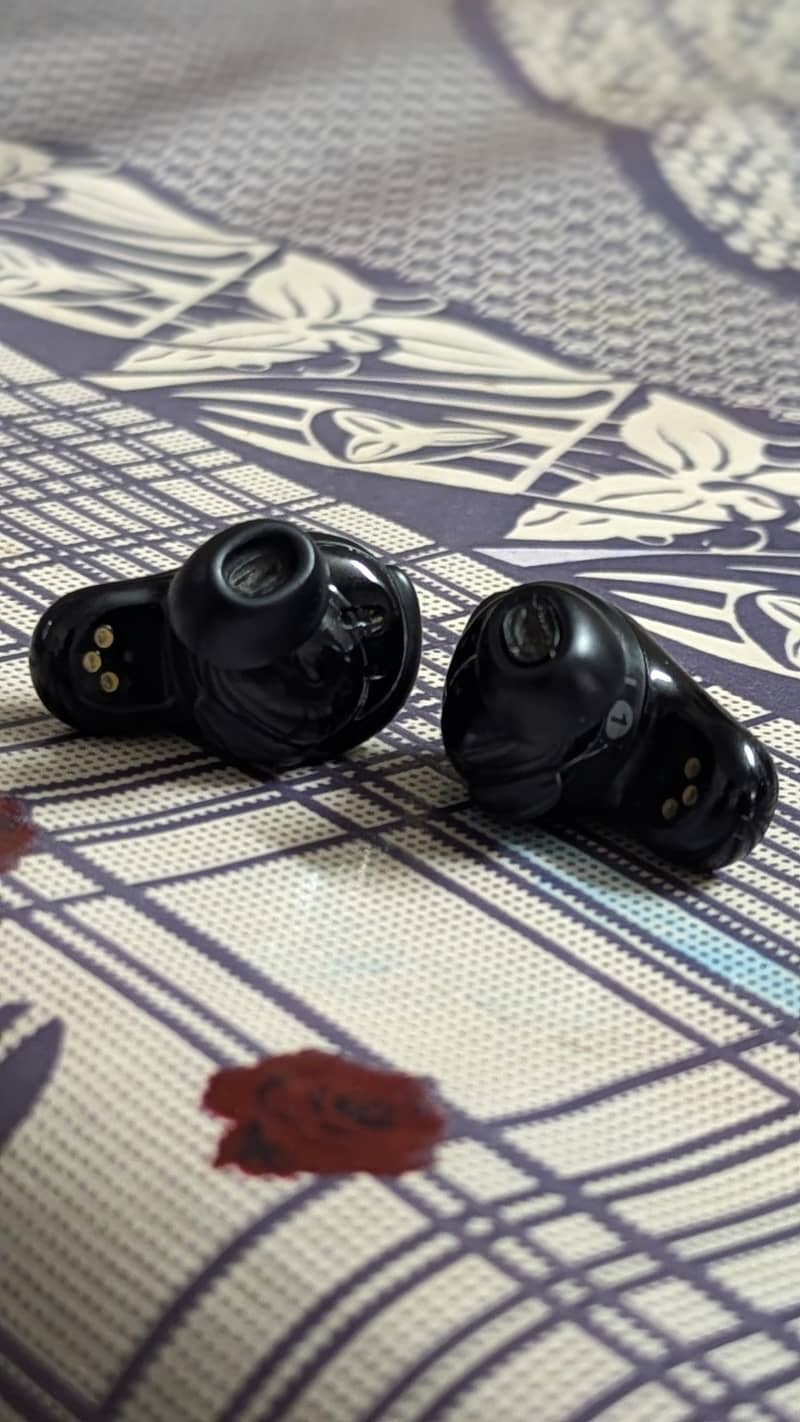 Earbuds 2