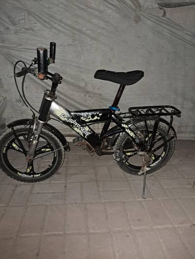 v good condicion alliow rim cycle size 16 no hy