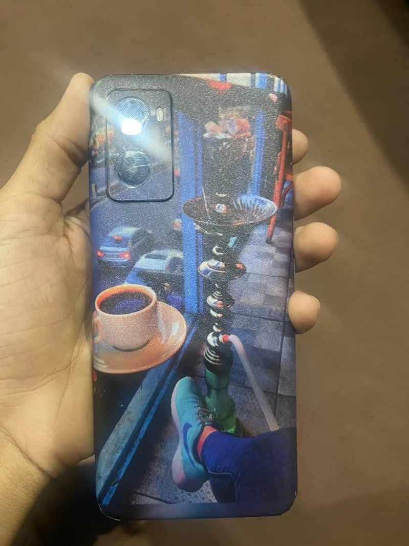 OPPO A76 1
