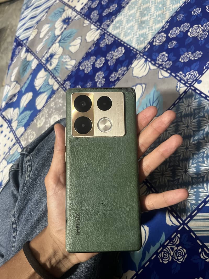Infinix Note 40 Pro 5