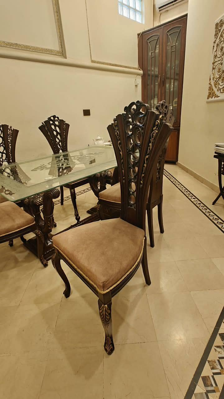 Dining table With 6 chairs set 0