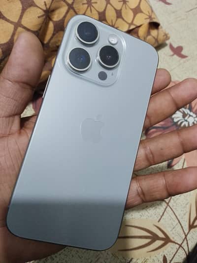 Apple iPhone 15 Pro jv