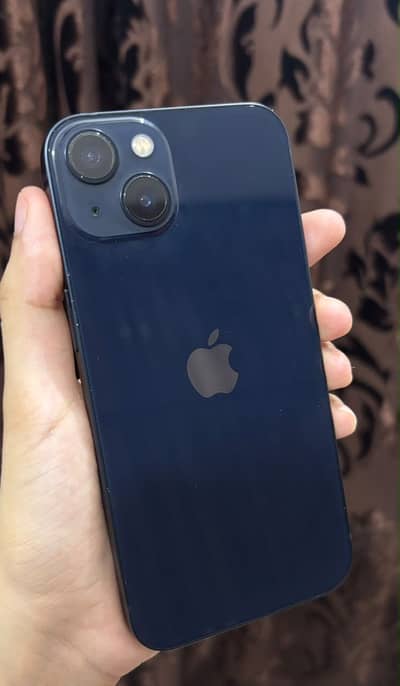Apple iPhone 13