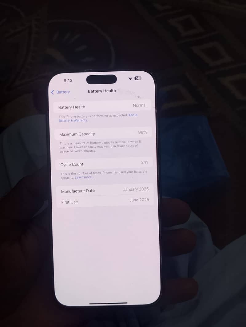 Apple iPhone 16 Pro Max 2