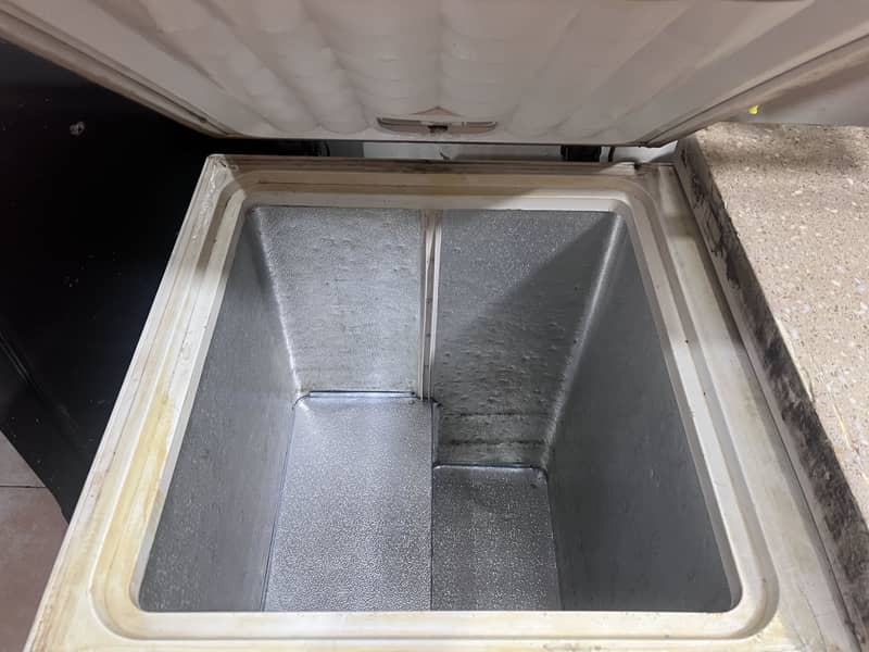 Waves two 2 double door freezer 0