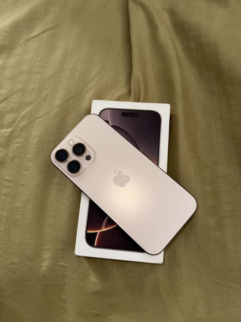 Apple iPhone 16 Pro Max 4