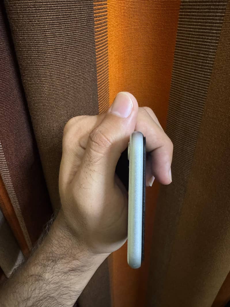 iPhone SE 2 2