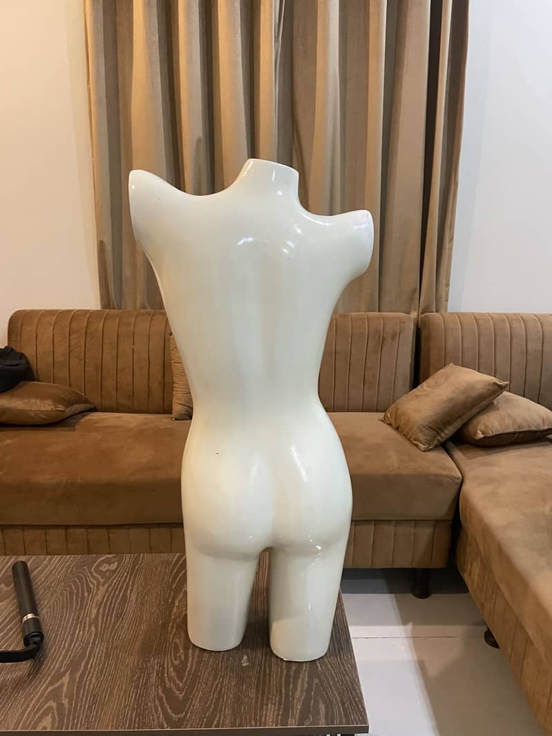 half mannequin 2