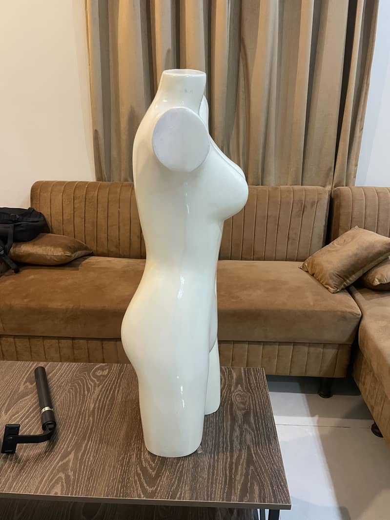 half mannequin 5