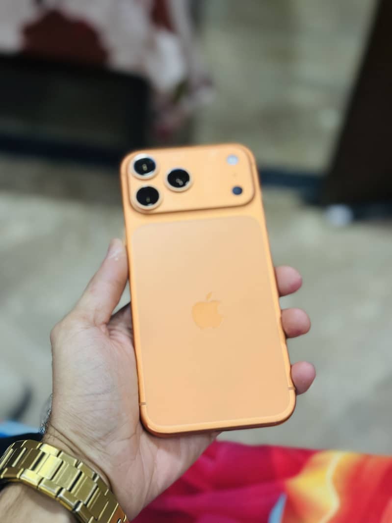 Apple iPhone 17 Pro Max 0