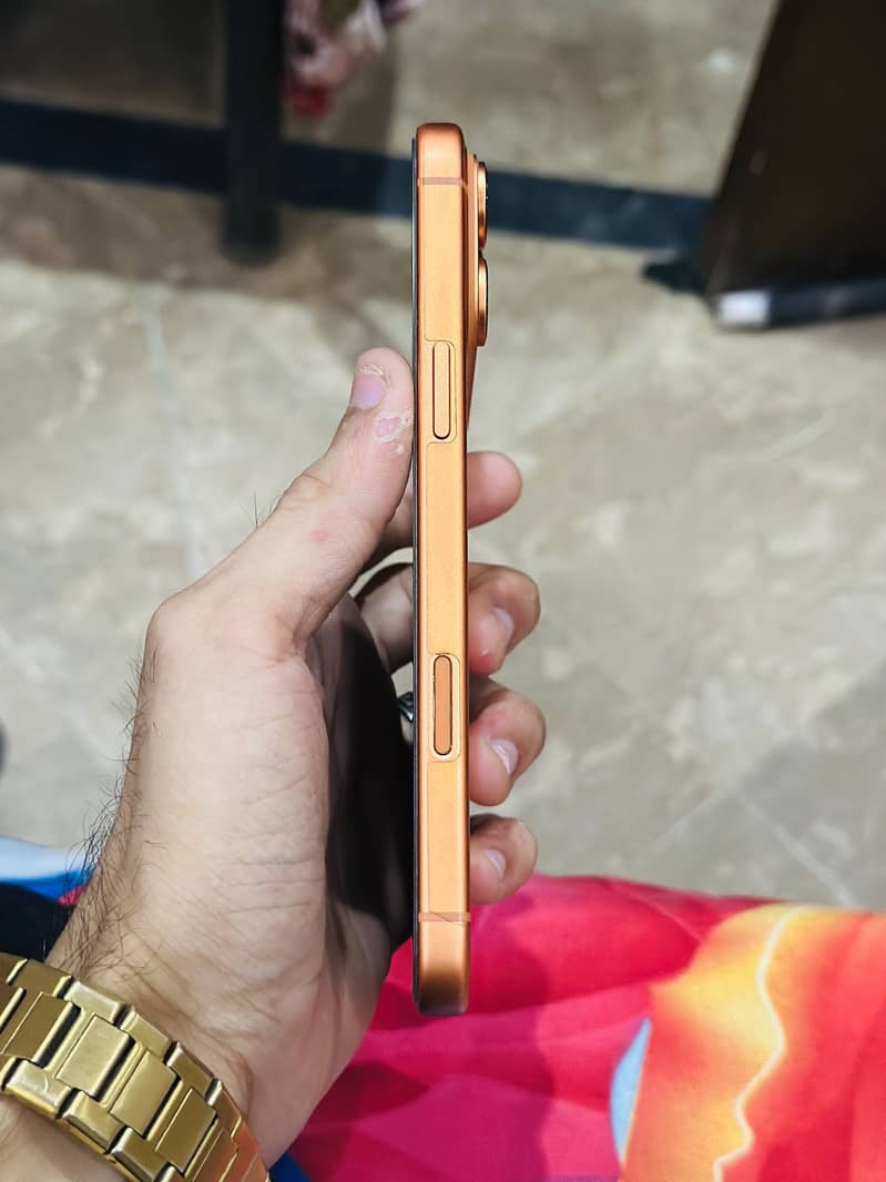 Apple iPhone 17 Pro Max 2