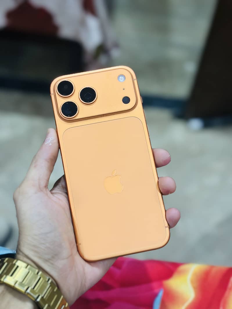 Apple iPhone 17 Pro Max 5
