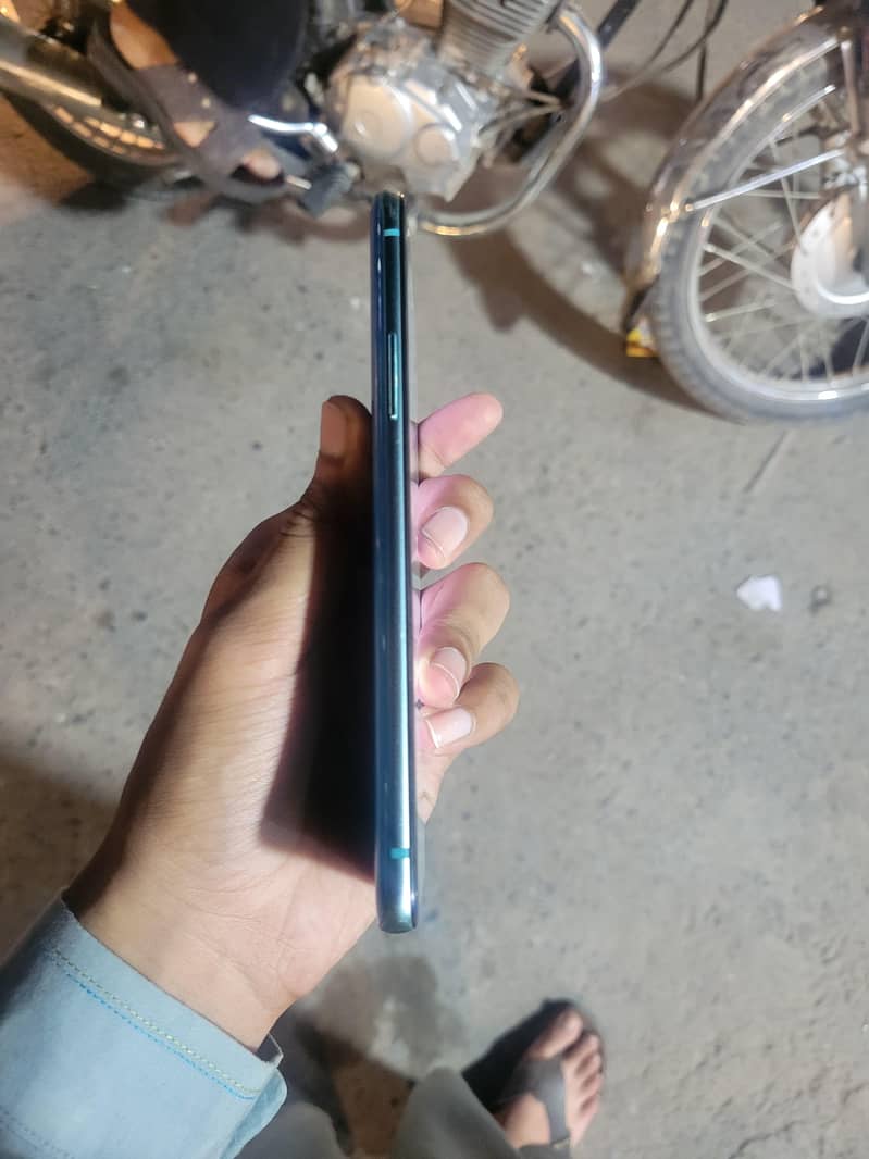 One plus 8T 4