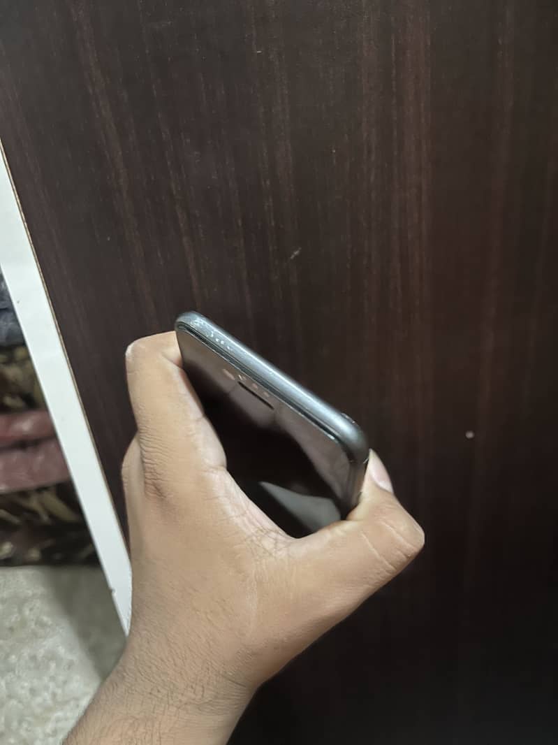 Apple iPhone 8 Plus 5