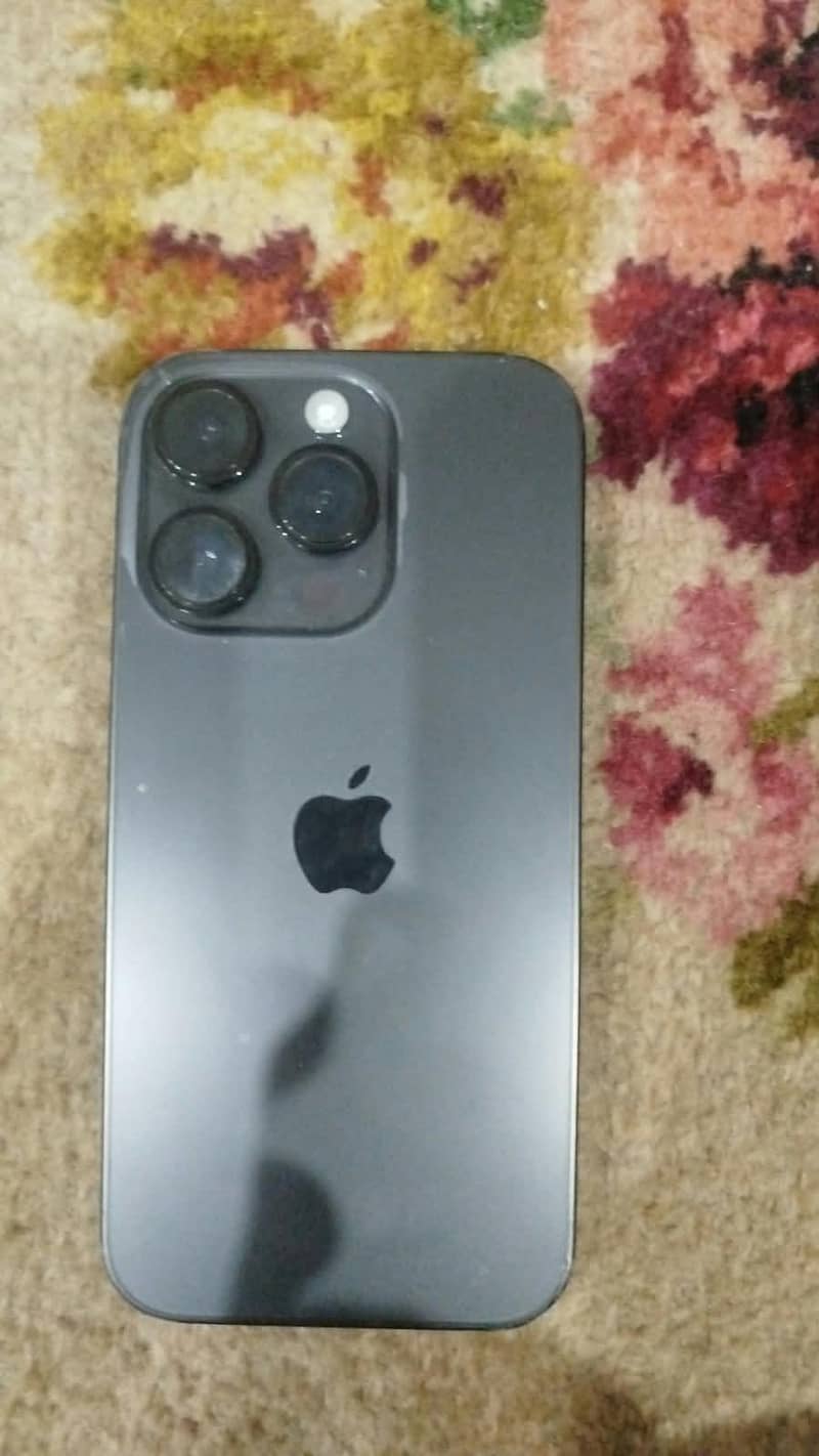 Apple iPhone 14 Pro 1