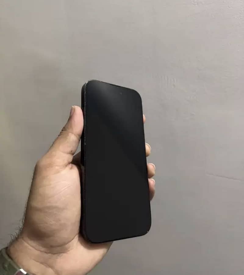 Apple iPhone 14 Pro 1