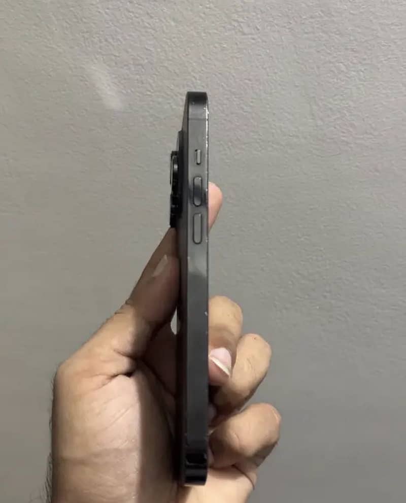Apple iPhone 14 Pro 3