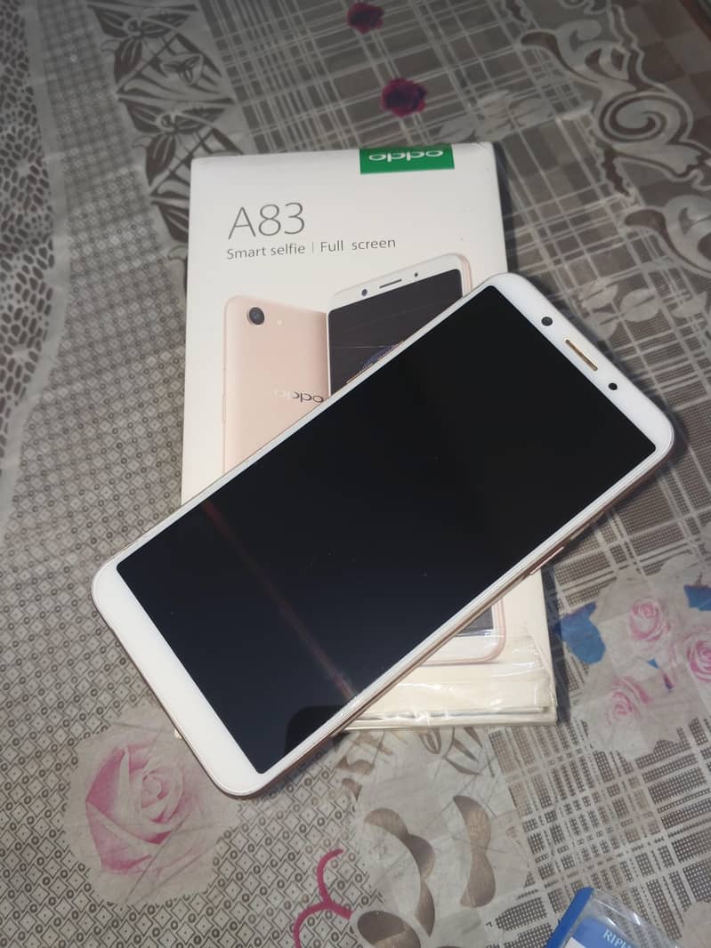 OPPO A83 0