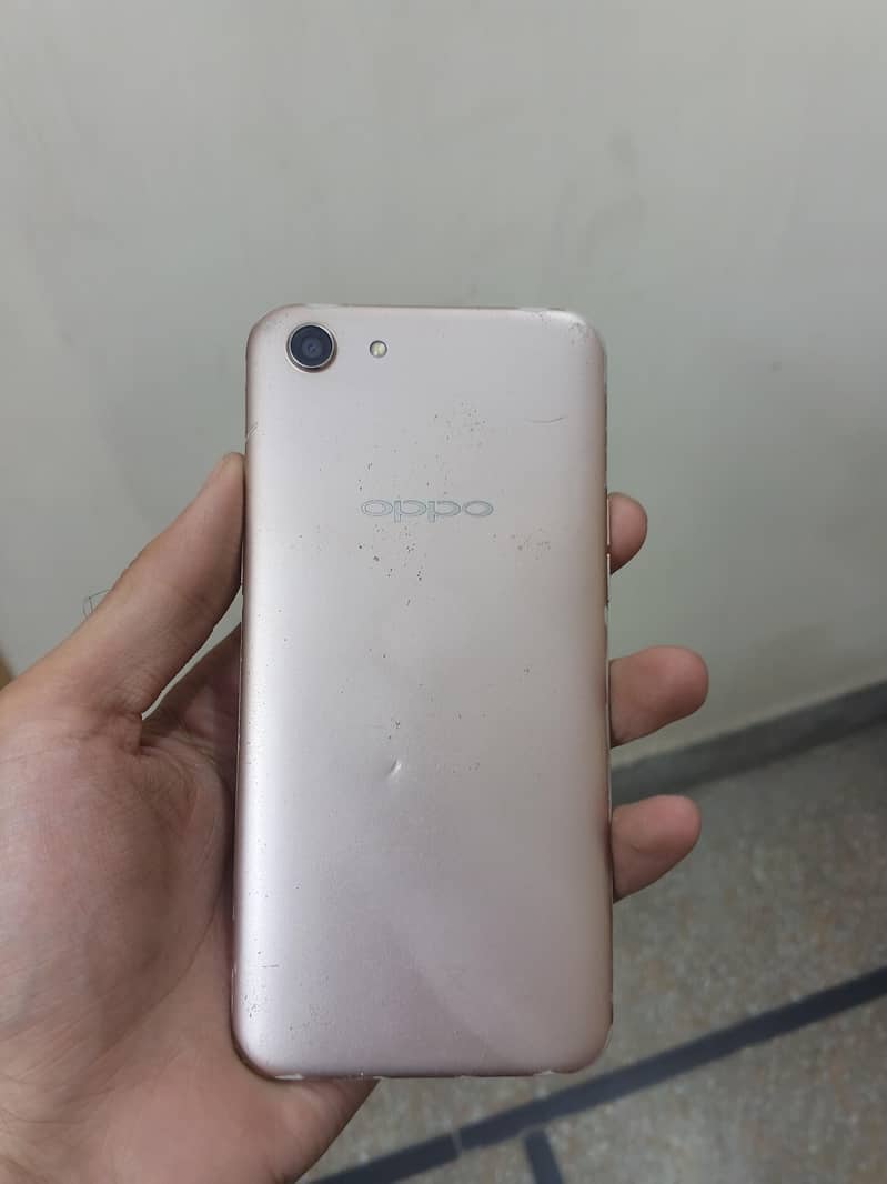 OPPO A83 1
