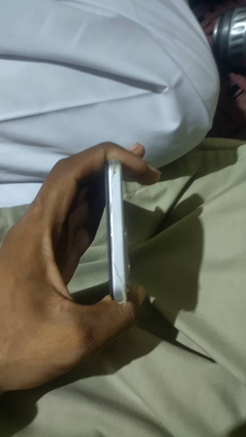 Realme C71 3