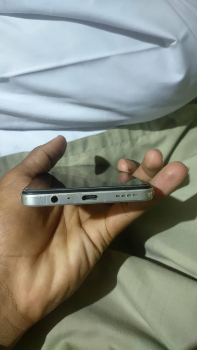 Realme C71 4