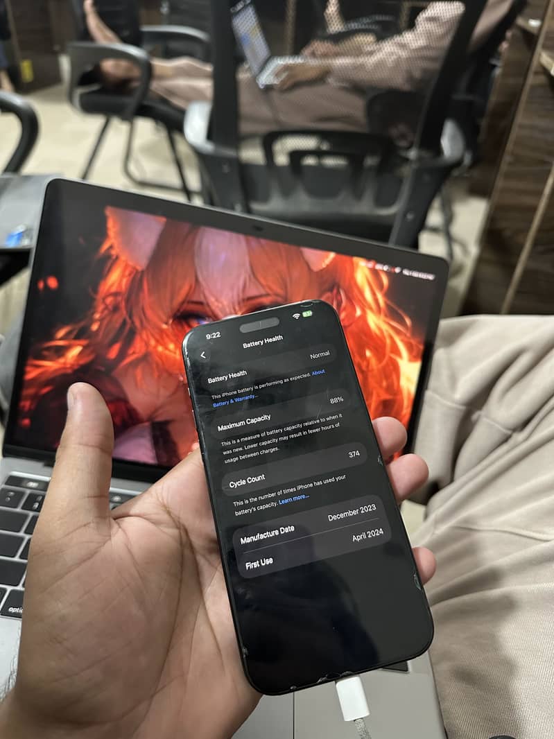 Apple iPhone 15 Pro Max 3