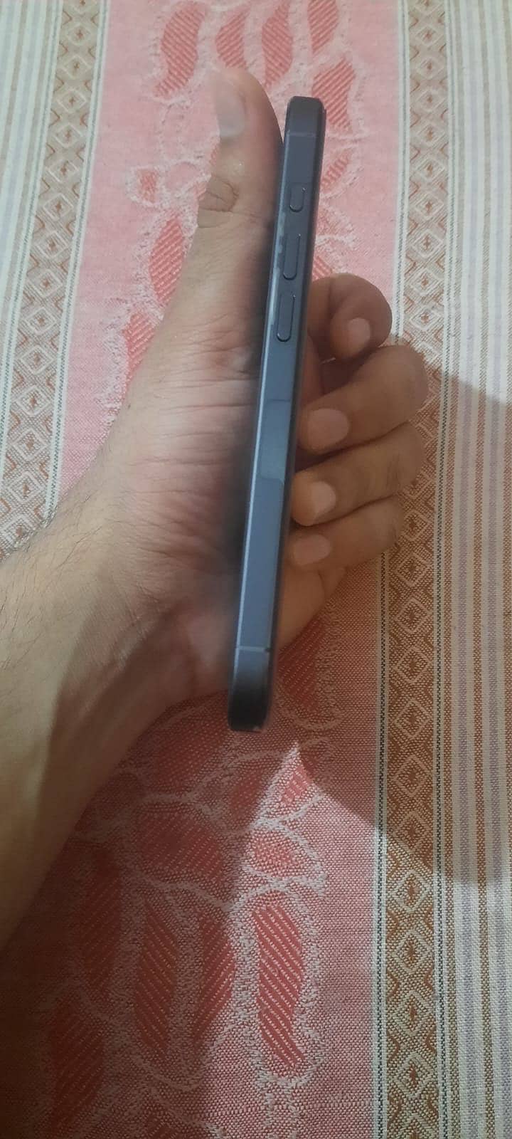 Apple iPhone 15 Pro 3