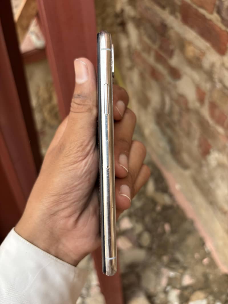 Apple iPhone X 2