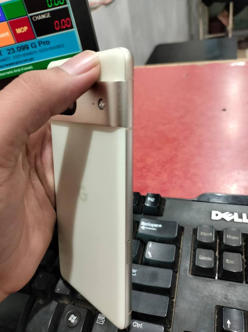 Google Pixel 7 Pro panel change 3