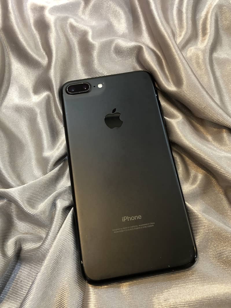 Apple iPhone 7 Plus 0