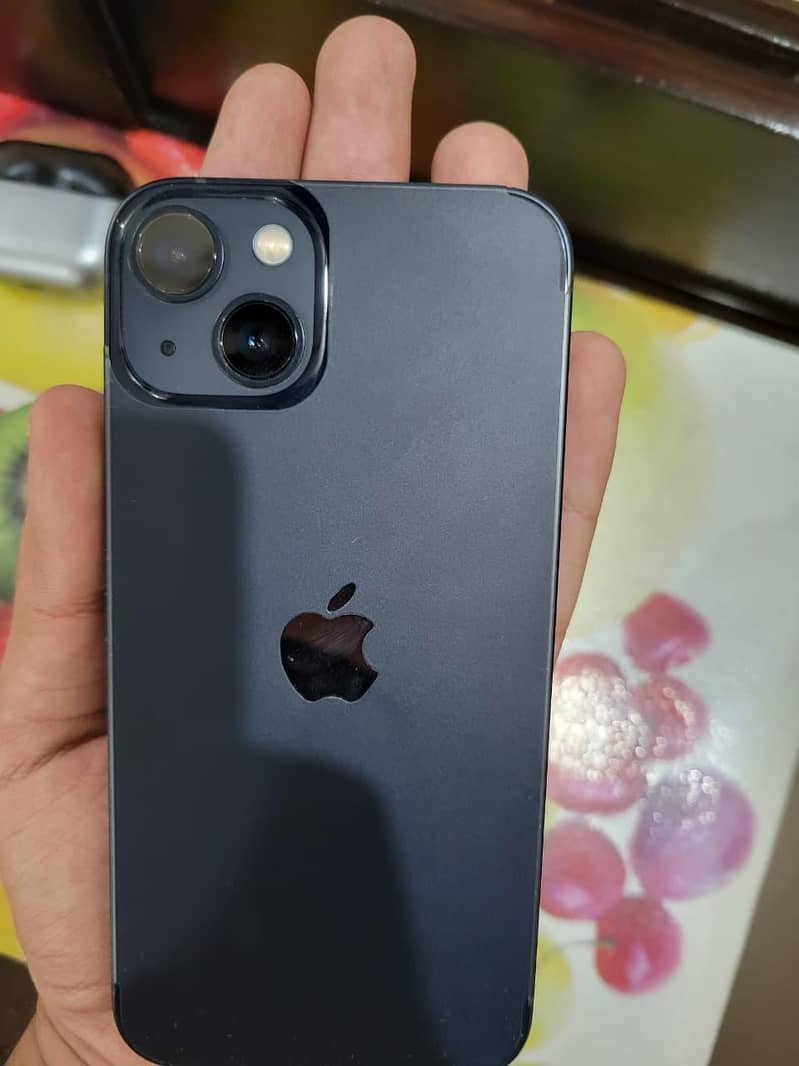 Apple iPhone 13 4