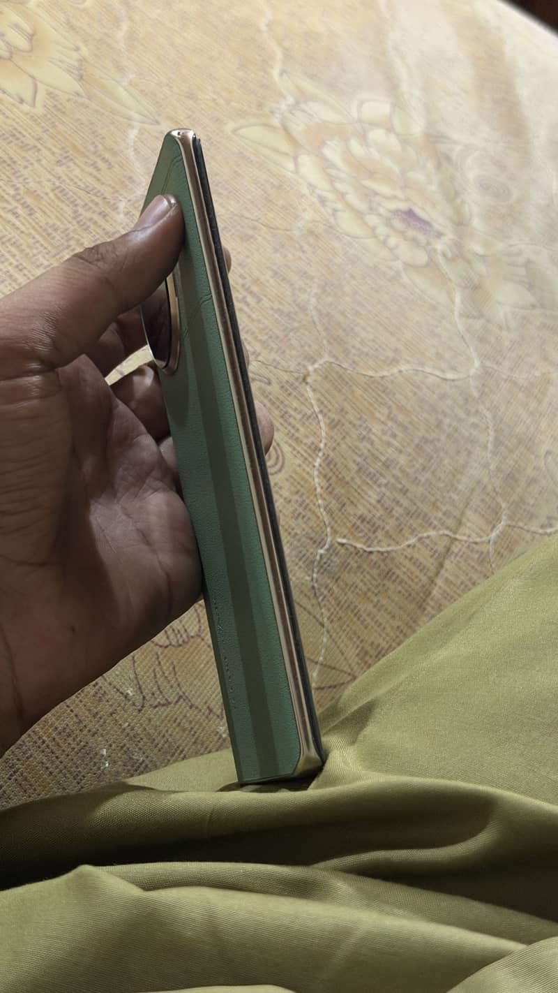 Tecno Spark 20 Pro Plus 2