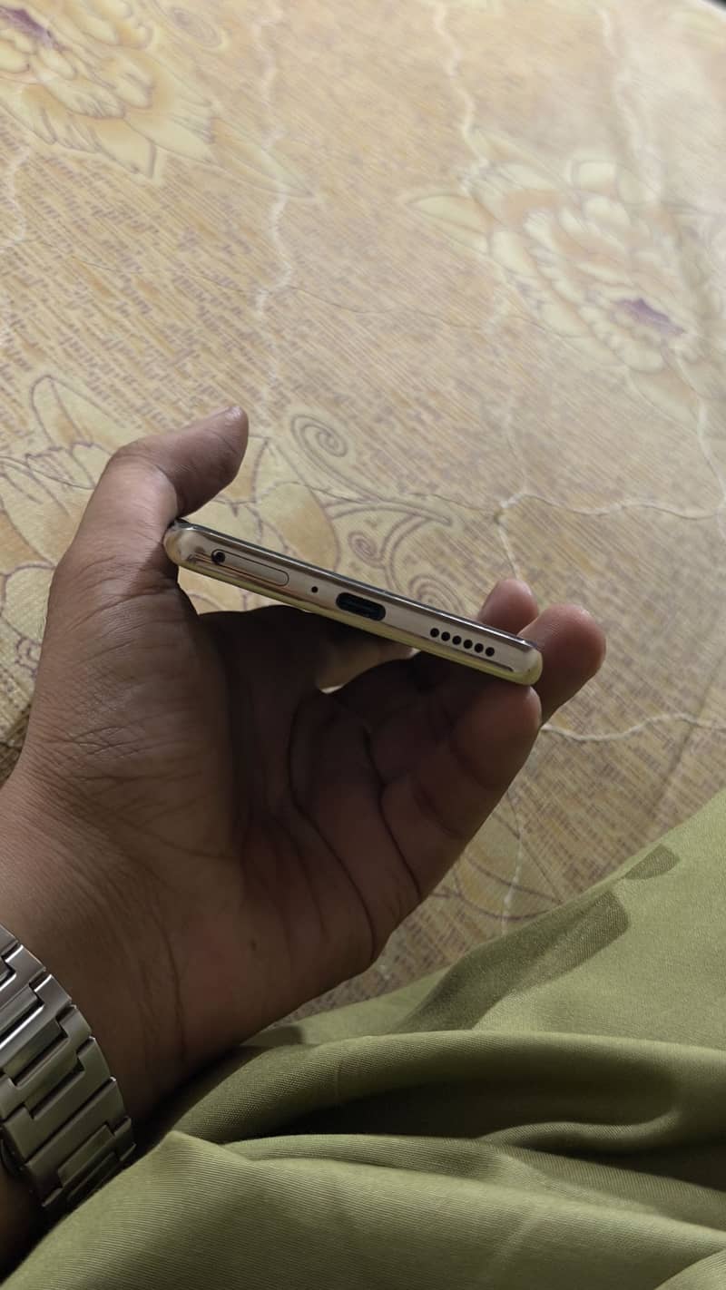 Tecno Spark 20 Pro Plus 5
