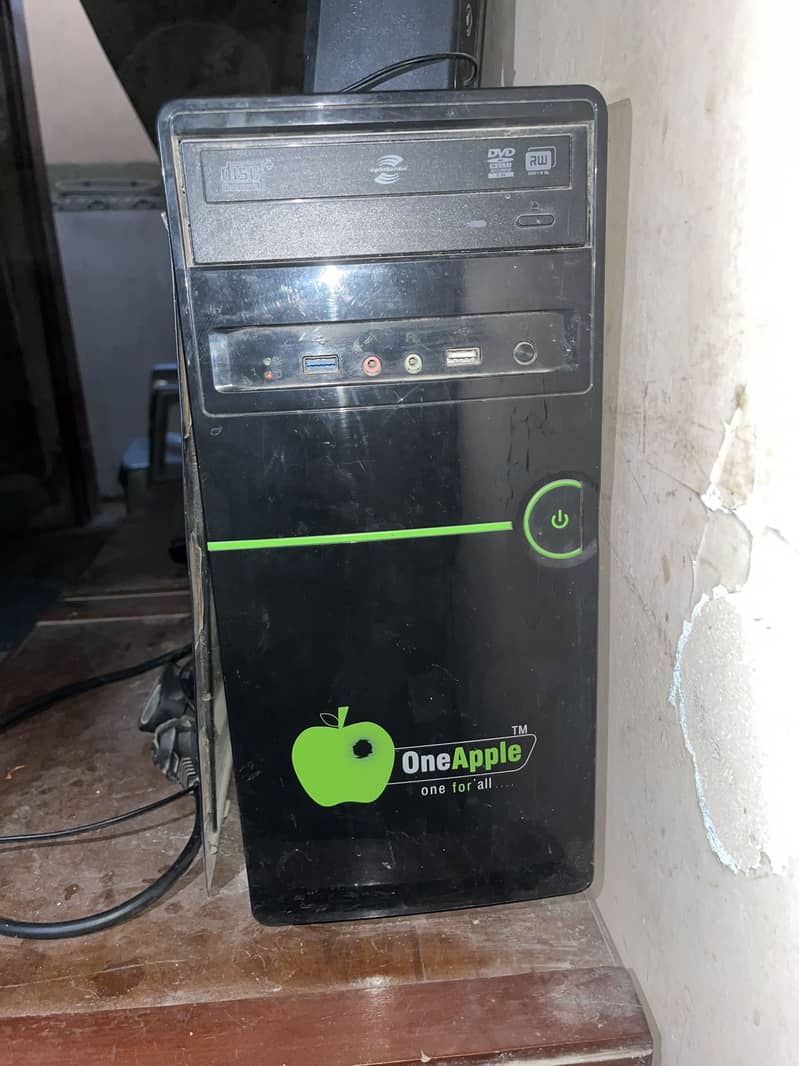 One apple computer 1