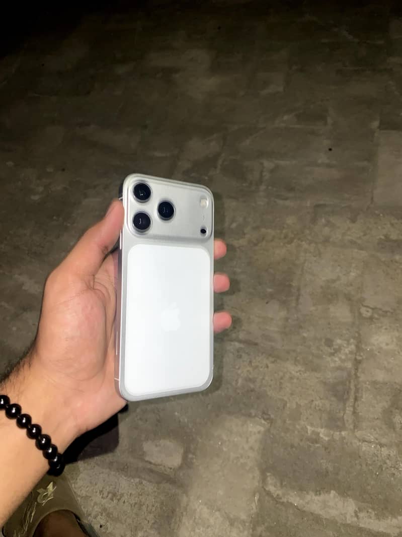 Apple iPhone XR 0