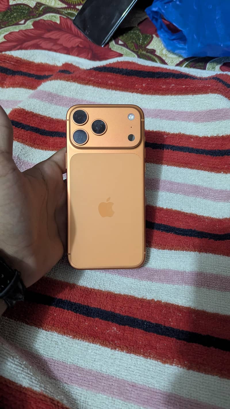 Apple iPhone 17 Pro Max 0