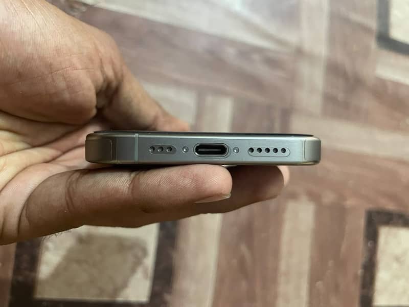 iPhone 15 Pro 2