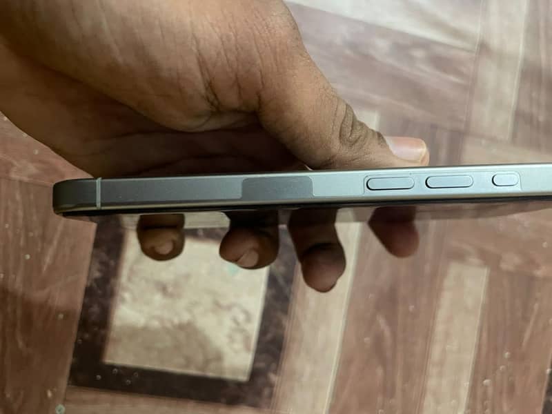 iPhone 15 Pro 3