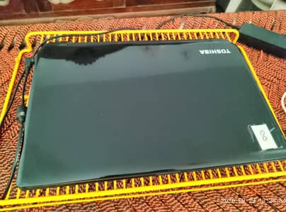 Toshiba core i5 4th 4gb ram 2gb dedicated gpu