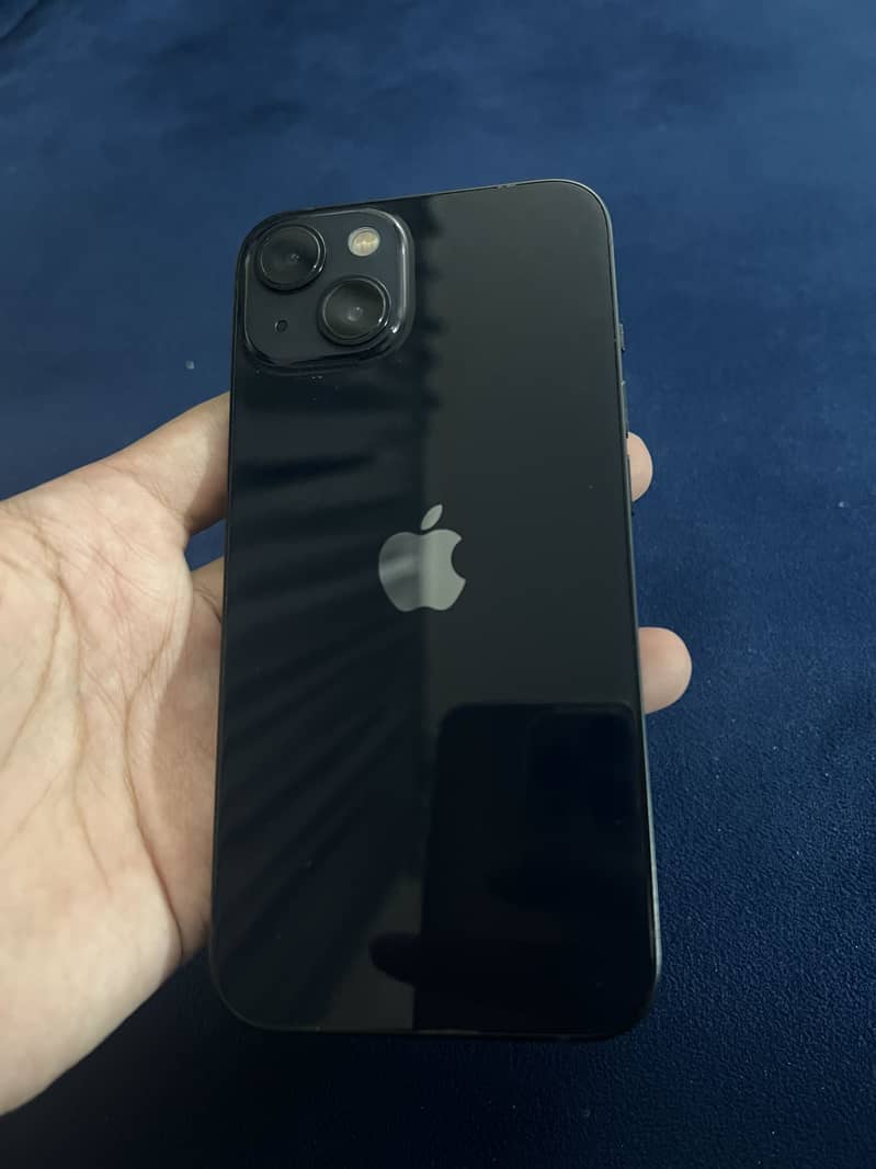 Apple iPhone 13 0