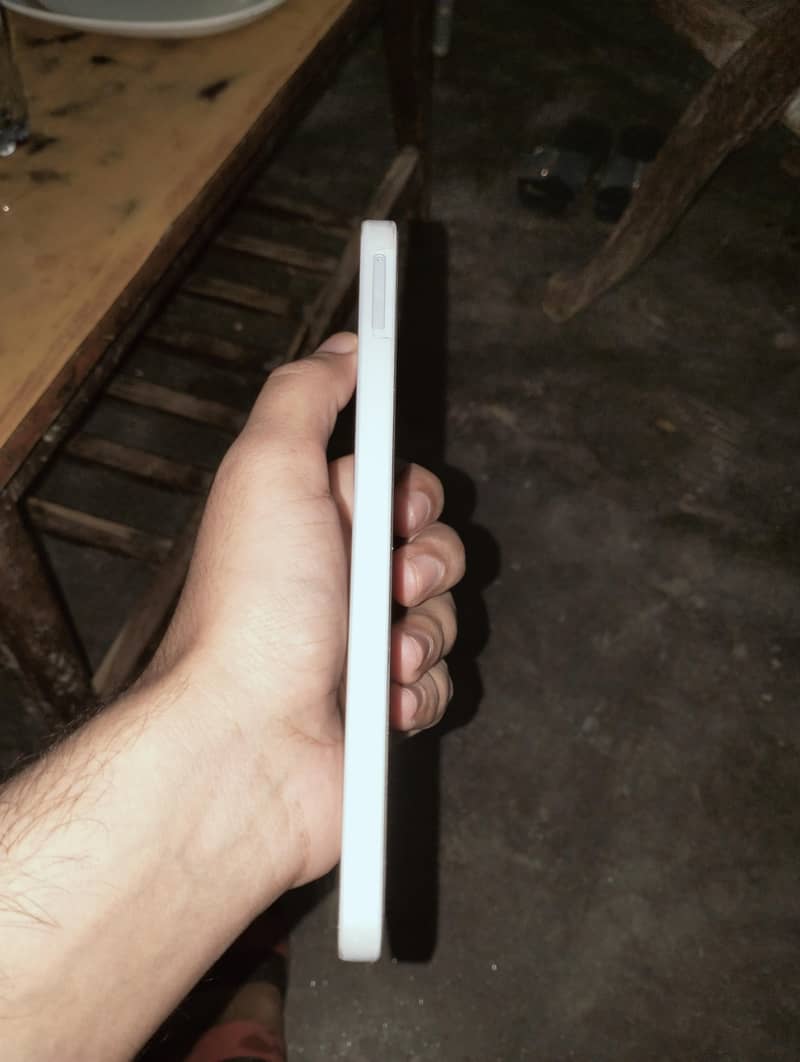Samsung Mobile A16 1
