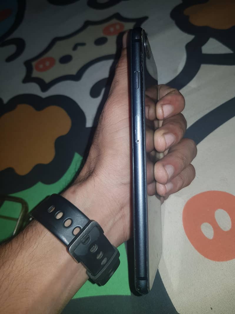 Apple iPhone 8 Plus 0