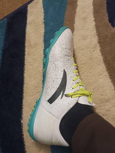 Anta turf shoes