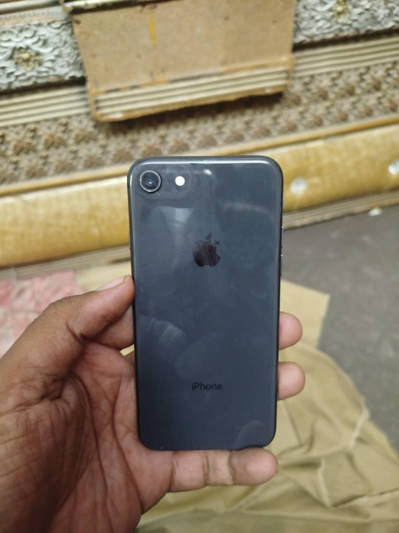 Apple iPhone 8 0