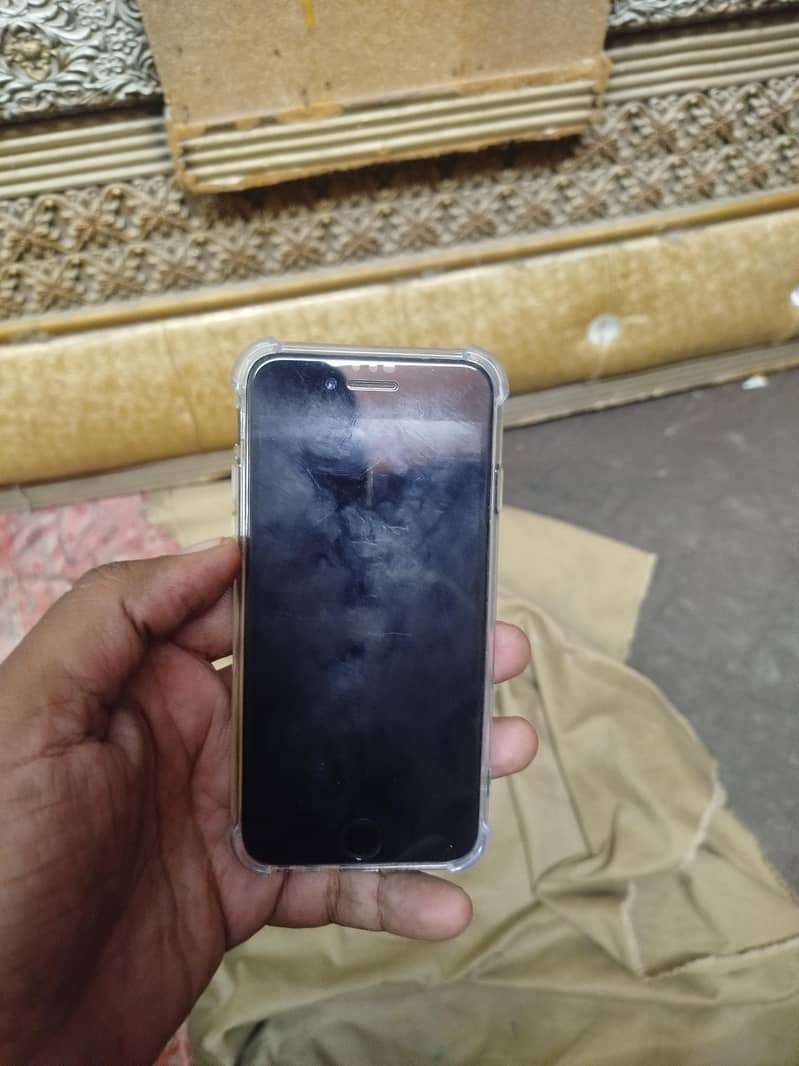 Apple iPhone 8 5
