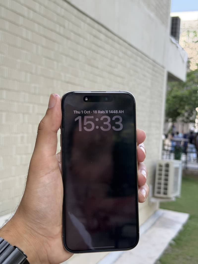 Apple iPhone 15 Pro 3
